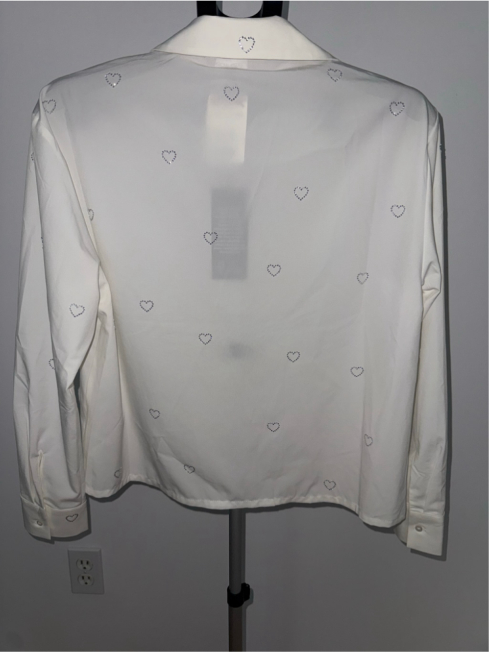 ✨ NWT Modern Works Rhinestone Heart Button Down Blouse ✨ - Picture 2 of 4
